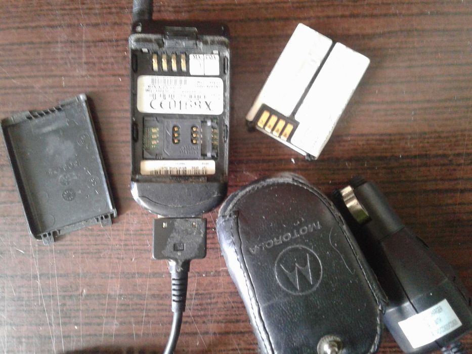 Acessórios e telemóvel VINTAGE Motorola V3688