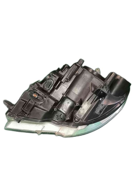 Ótica / Farol Direito SKODA SUPERB II 3T1941016E (OEM) | 1ZS24704710 (OEM)