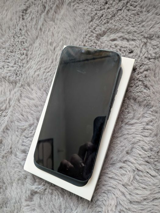 iPhone 13 midnight