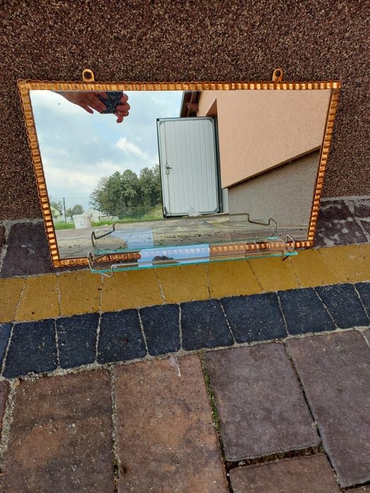 Lustro z obramówką miedzianą z czasów PRL