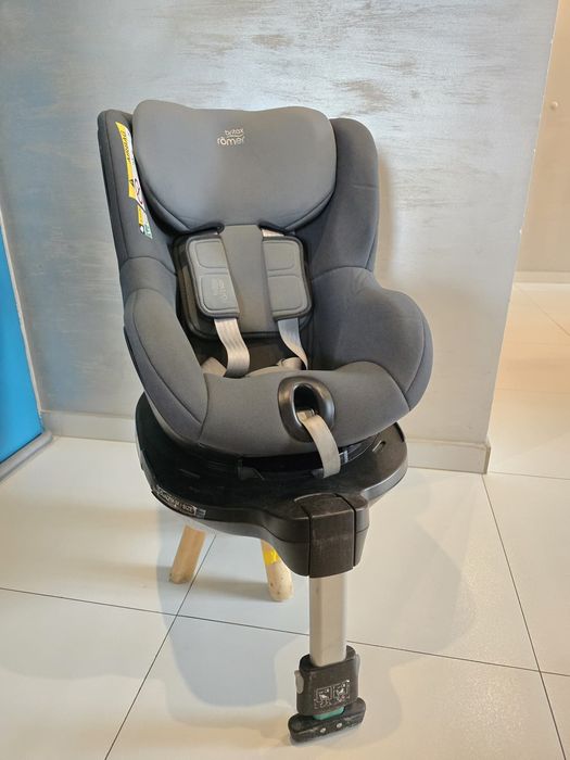 Britax Romer Dualfix M i-Size Szary – Fotelik Samochodowy 360° ISOFIX