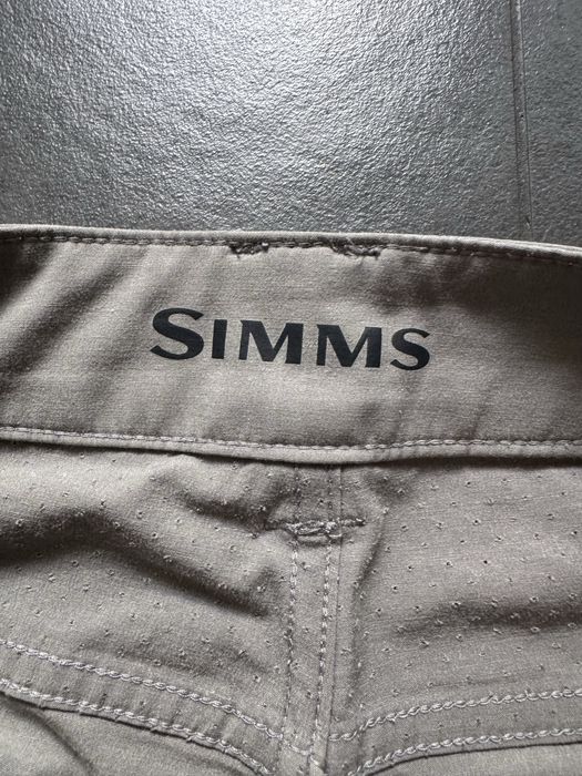 Simms krotkie spodenki