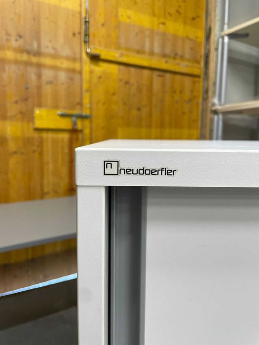 Szafy Biurowe białe solidne Neudoerfler Lineo