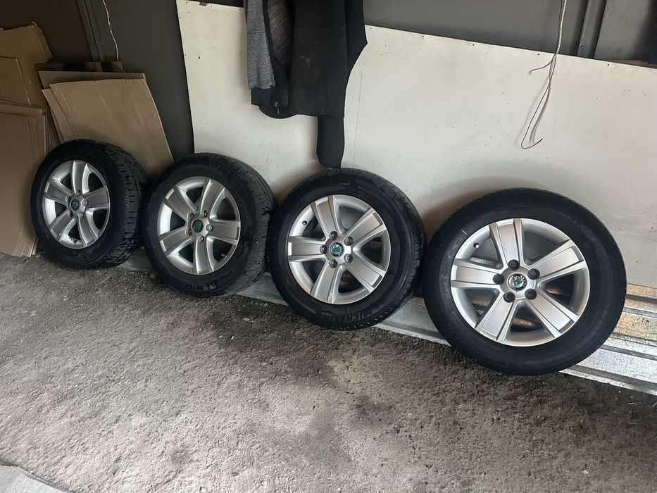 диски з резиною(колеса) R15 5x112 6.5J ET50 Volkswagen Skoda