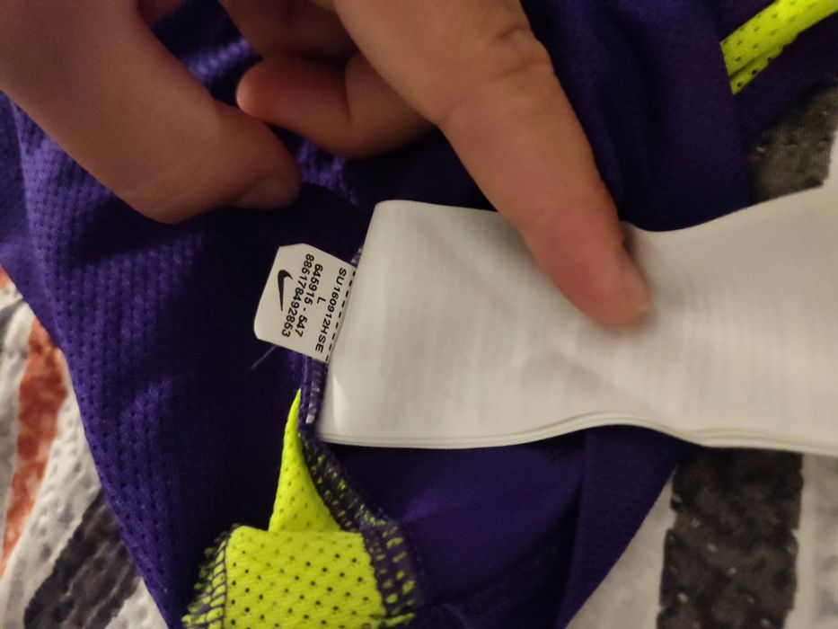 T-shirt Nike tamanho 12/13 anos