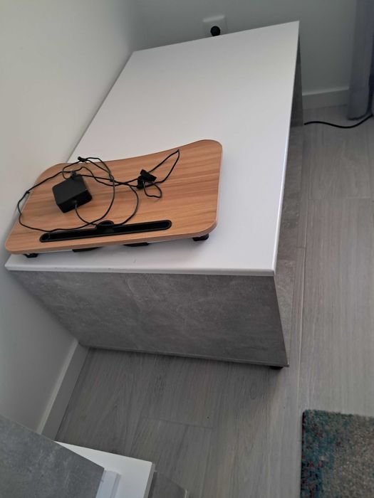 Mesa centro sala branca  com cinzento