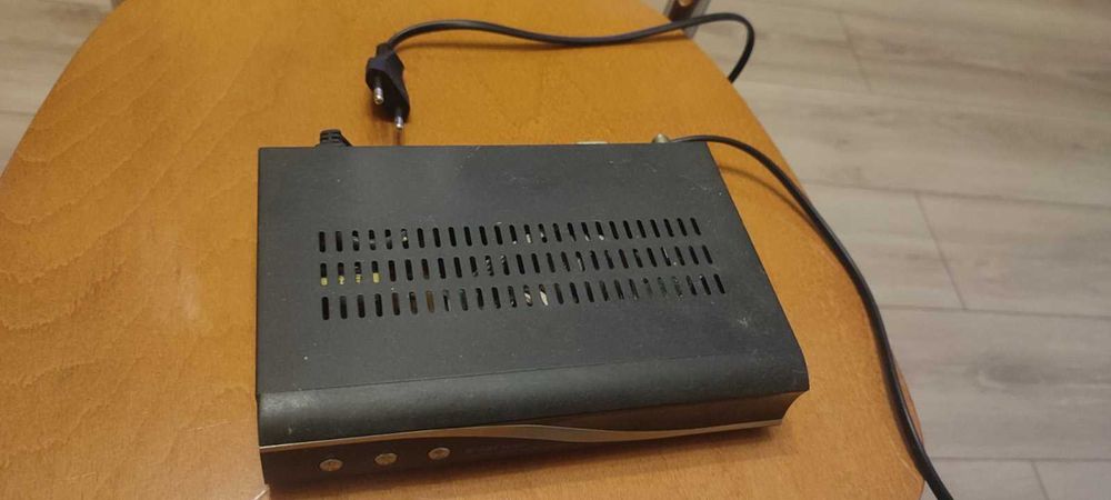 супутниковий ресивер Q sat ST-8