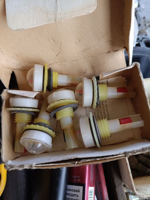 Пробка сигнализатор аккумулятора