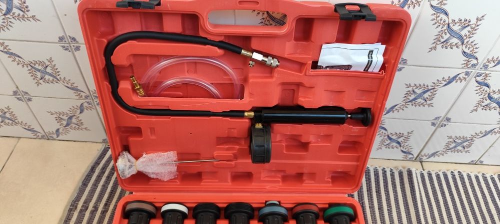 Kit de teste de fugas e enchimento por vácuo de 28 peças