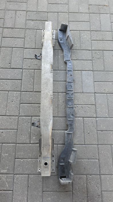 Belka zderzaka tył Opel Astra H kombi