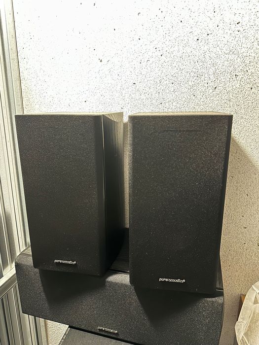 Kino domowe YAMAHA MusicCast RX-V4A + Pure Acoustics Nova 8 Czarny