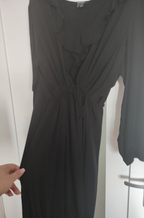 Sukienka czarna długi rękaw asymetryczna Esmara 46