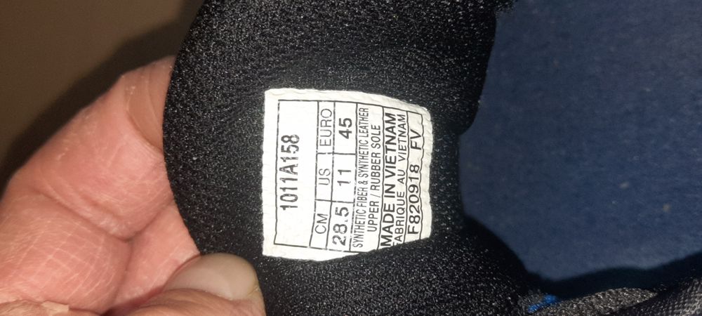 Кросівки Asics gt2000 45 розмір