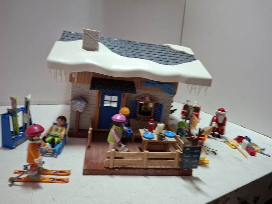 Playmobil schronisko w zimie