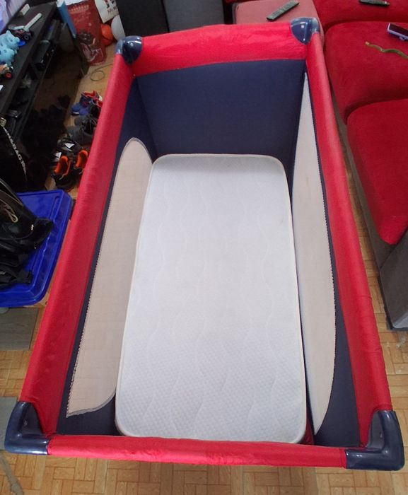 Cama de viagem com colchão