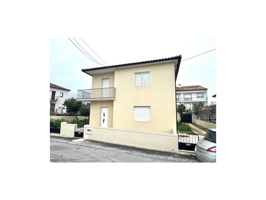 Andar Moradia T2 Para Arrendamento Na Argaçosa