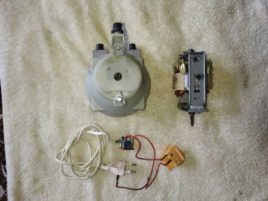 Мясорубка Moulinex A14(запачасти).