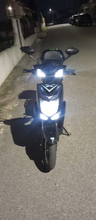Vendo uma moto elétrica