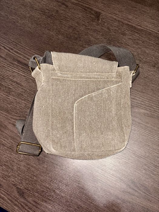 Bolsa tiracolo pequena