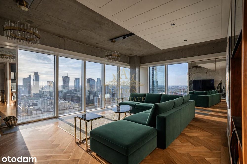 Złota 44 High-Floor Corner Apartment, Panoramic Sk