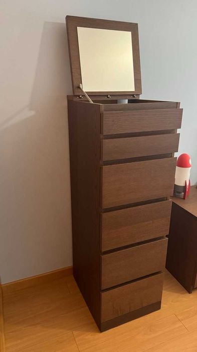 Móvel de Quarto (Cómoda) com Espelho – Excelente Estado