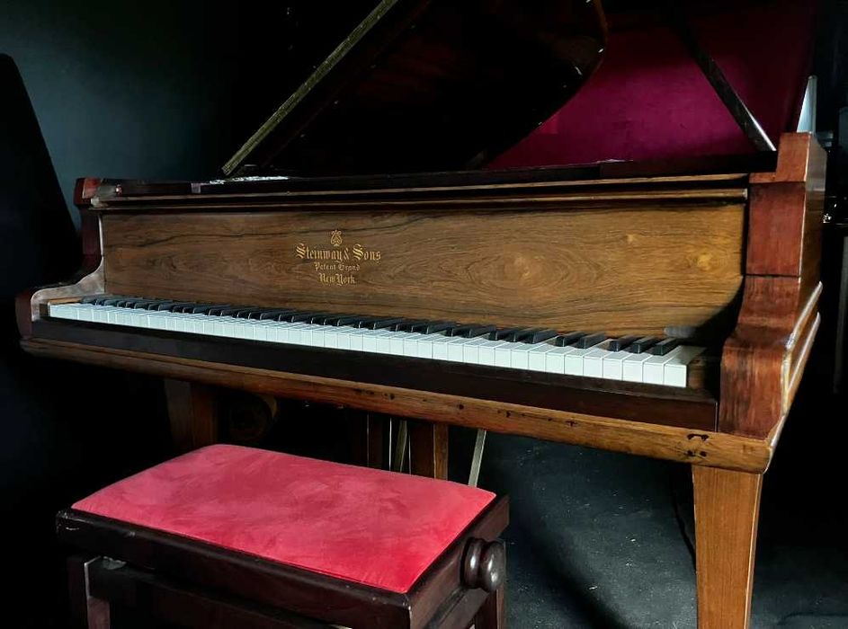 RESEEVADO Steinway & Sons B 211cm em Pau Santo