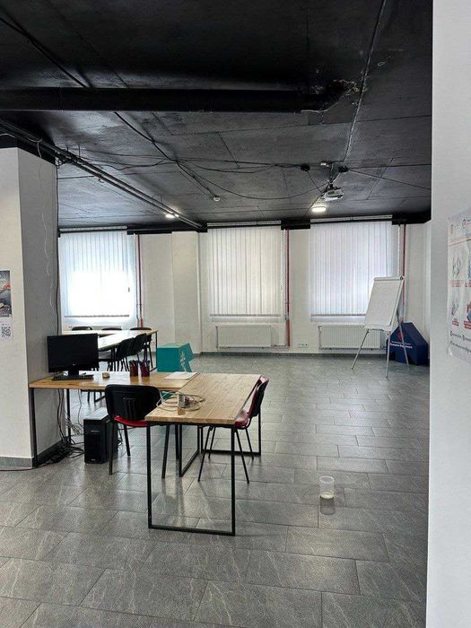 Продаж приміщення вільного призначення .ТЦ Монтблан