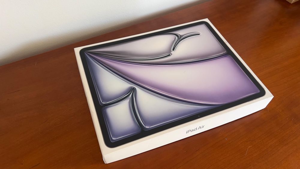 iPad Air M3 13” 2025 256GB Cinzento Sideral + Teclado + Caneta + Capa