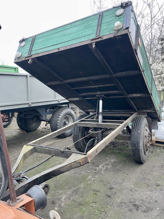 Przyczepa wywrotka jednoosiowa kiper dwukółka