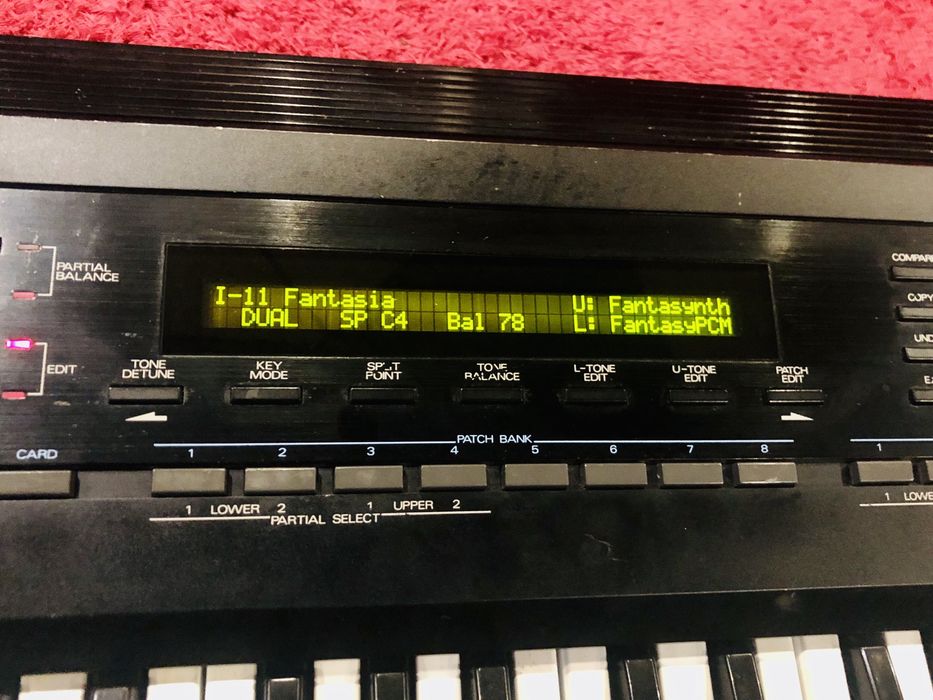 Roland D50 - LA sintetizador 80’s