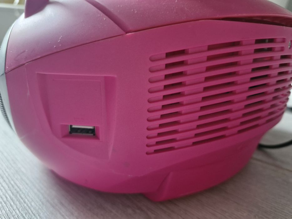 Radioodtwarzacz  radio  Grundig  RCD 1445 różowy CD USB