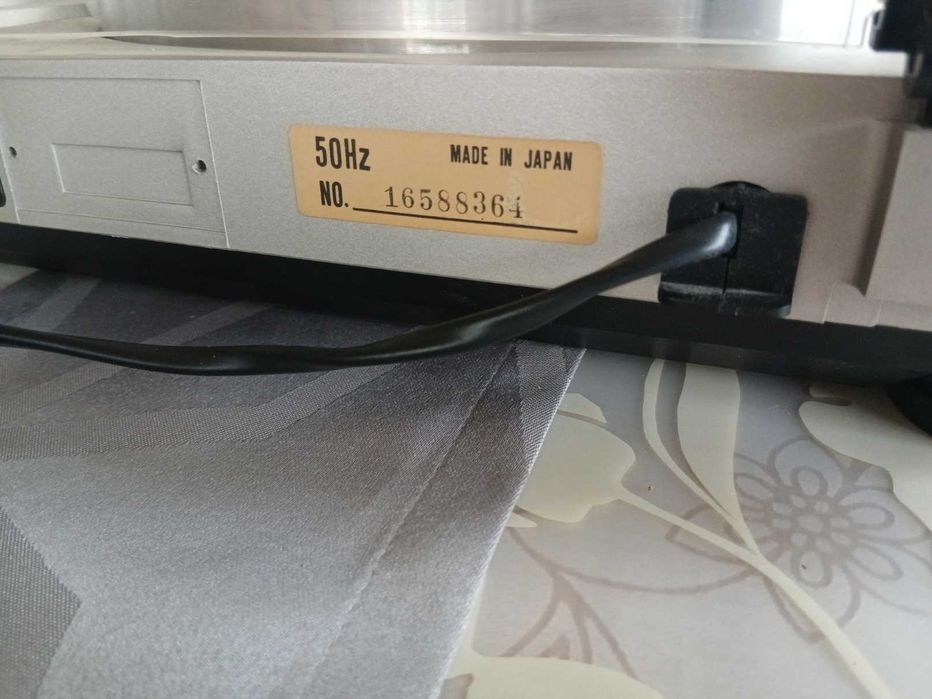 Gramofon JVC model L-A11