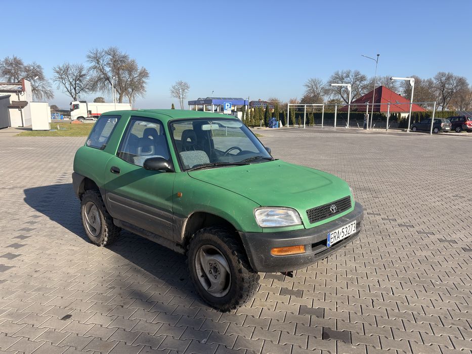 Toyota Rav4 niski przebieg