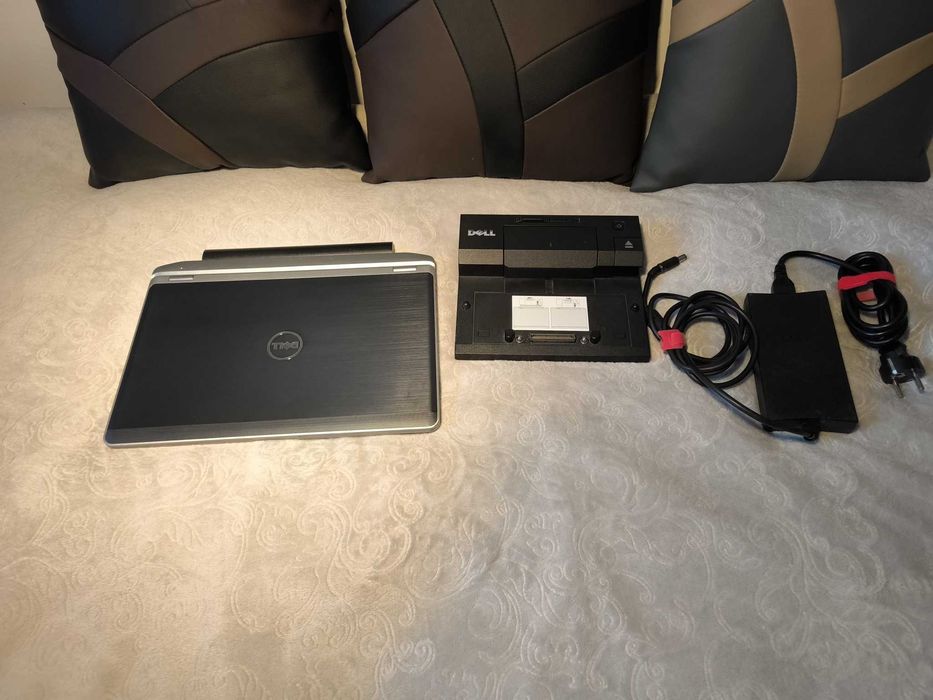 Dell Latitude 13.3' Core i5 3.30 GHz USB 3.0 SSD HDMI  Stacja Dokujaca 16 GB RAM