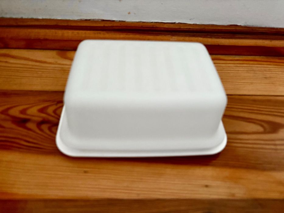 Maselniczka tupperware na masło
