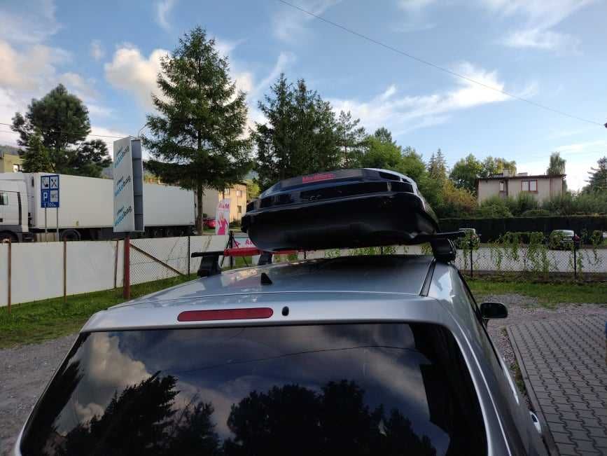 Aerodynamiczny, czarny metalik box MB Altitude 450, narty max 205 cm