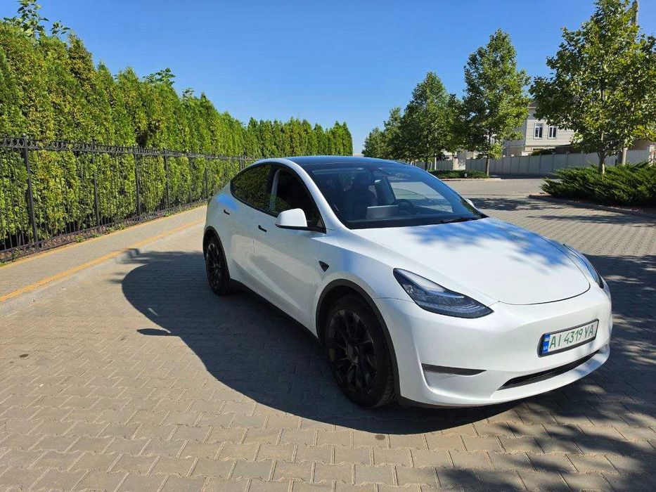 Tesla Model Y 2023 Long Range AWD • Dual Motor 82 kWt