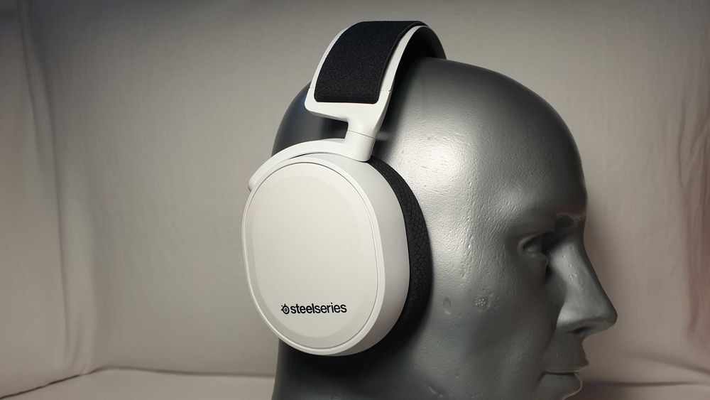 Słuchawki bezprzewodowe SteelSeries Arctis 7+WHITE - stan IDEALNY.