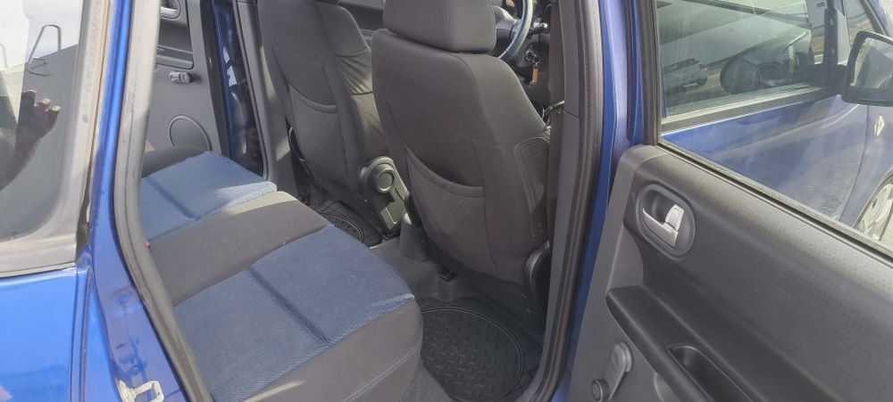 Mitsubishi Colt — fotografia 9