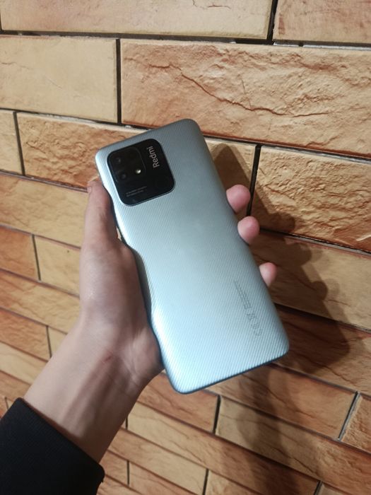 Продам на запчастини телефон Redmi 10c
