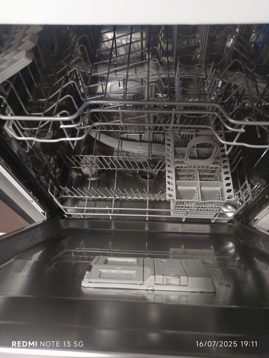 Máquina de lavar loiça Indesit