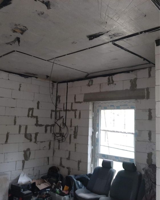 Електрик Гатне заміна проводки виклик аварійного майстра