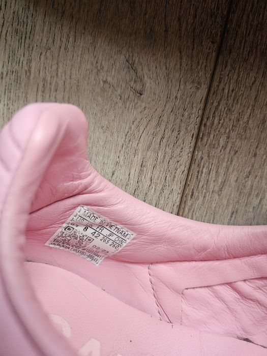 adidas Samba x Pharrell Williams Humanrace "Pink" (kod modelu: IE7295).