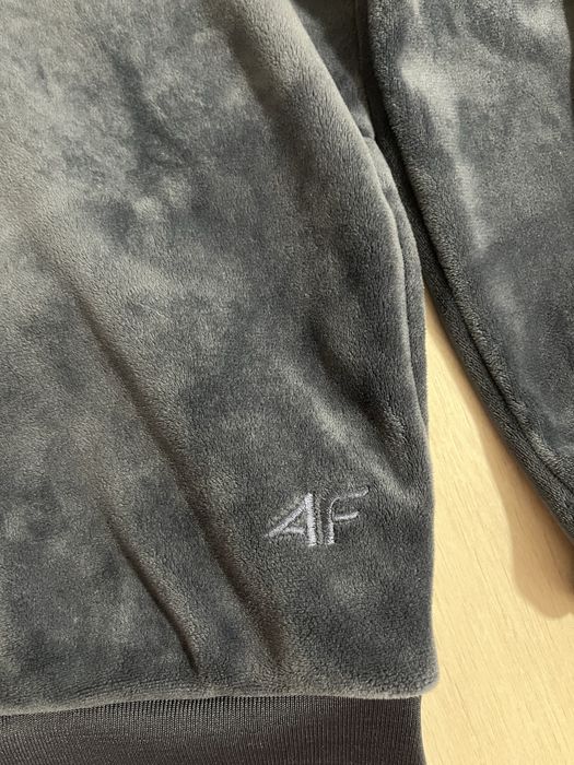 Bluza welurowa 4F rozm S. Granat. Ciepła. Świetny stan!