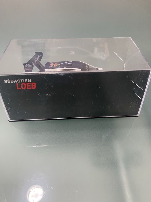 Miniatura esc. 1/43 de Sébastien Loeb”Peugeot 206 T16 Pikes Peak 2013”