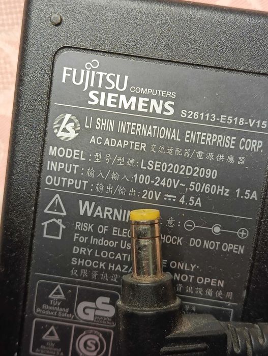 Блок живлення зарядне для ноутбука FUJITSU 20V 4.5A (5.5×2.5mm)