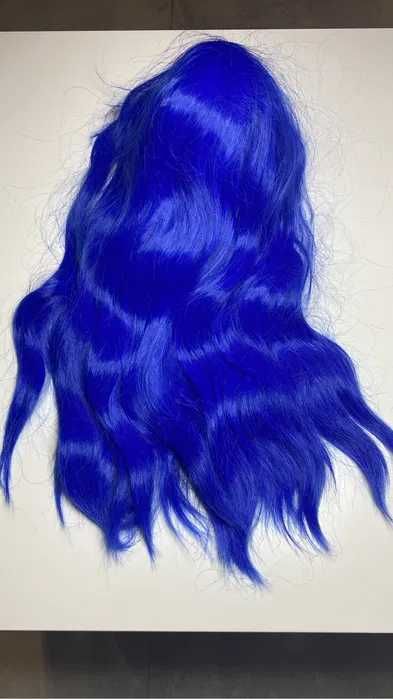 Peruki nowe niebieskie