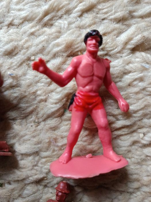 Vendo monocromaticos fig.antigas índios em obs em lote