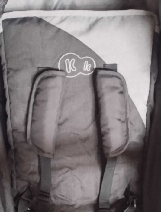 Carrinho de bebe até aos 4 anos novo,garantia de quase 9 anos.