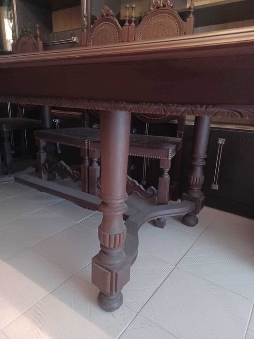 Mobilia de sala em madeira maciça